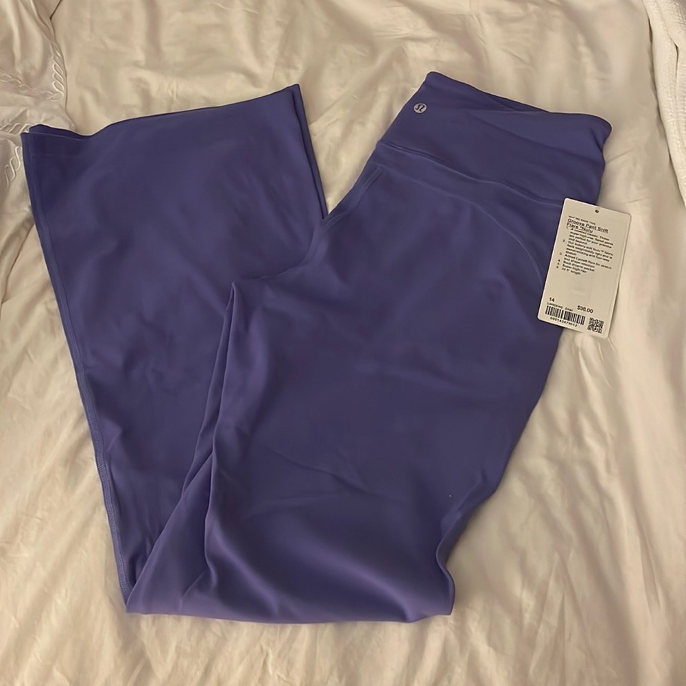 Size 14 Lululemon Groove Pant Super high rise flare 32.5”